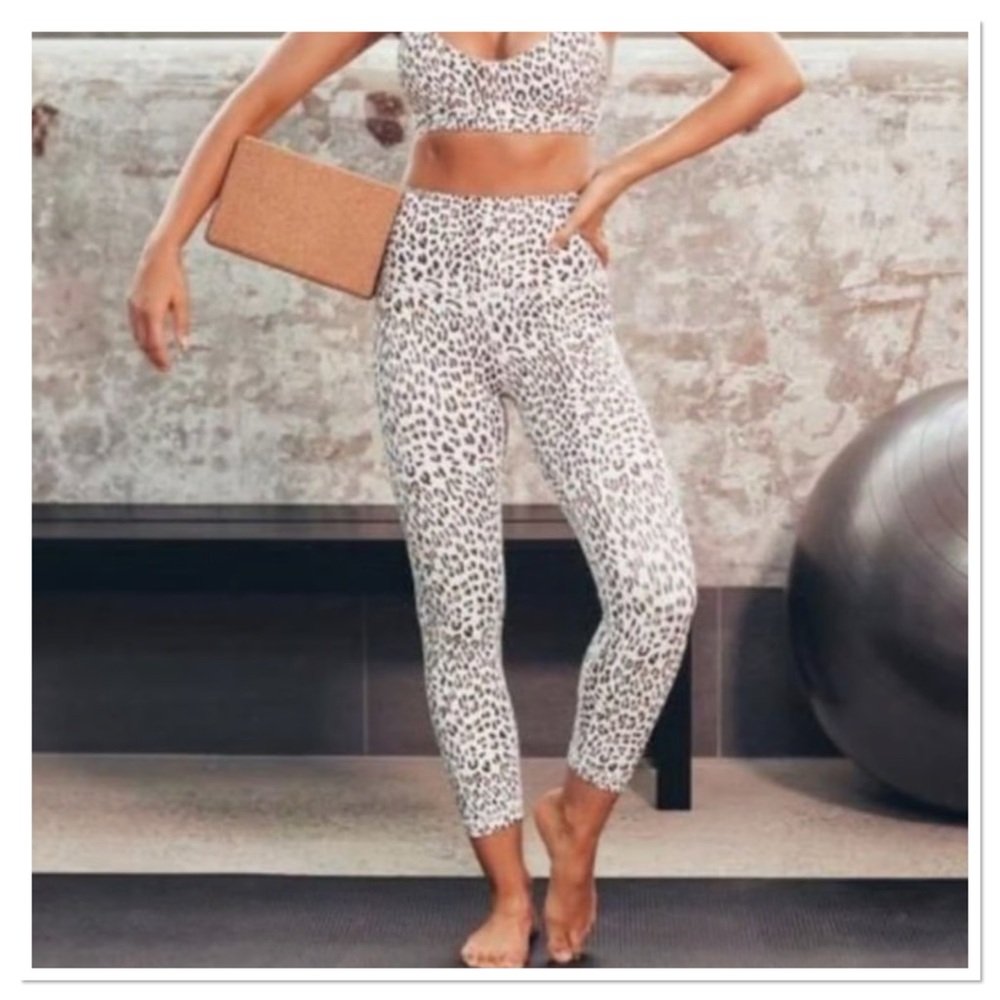 Slinkii Panthera Leggings Animal Print White Tan Size Medium